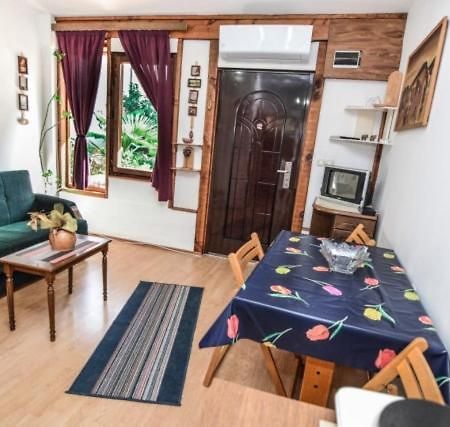 Backyard Apartment โอครีด ภายนอก รูปภาพ